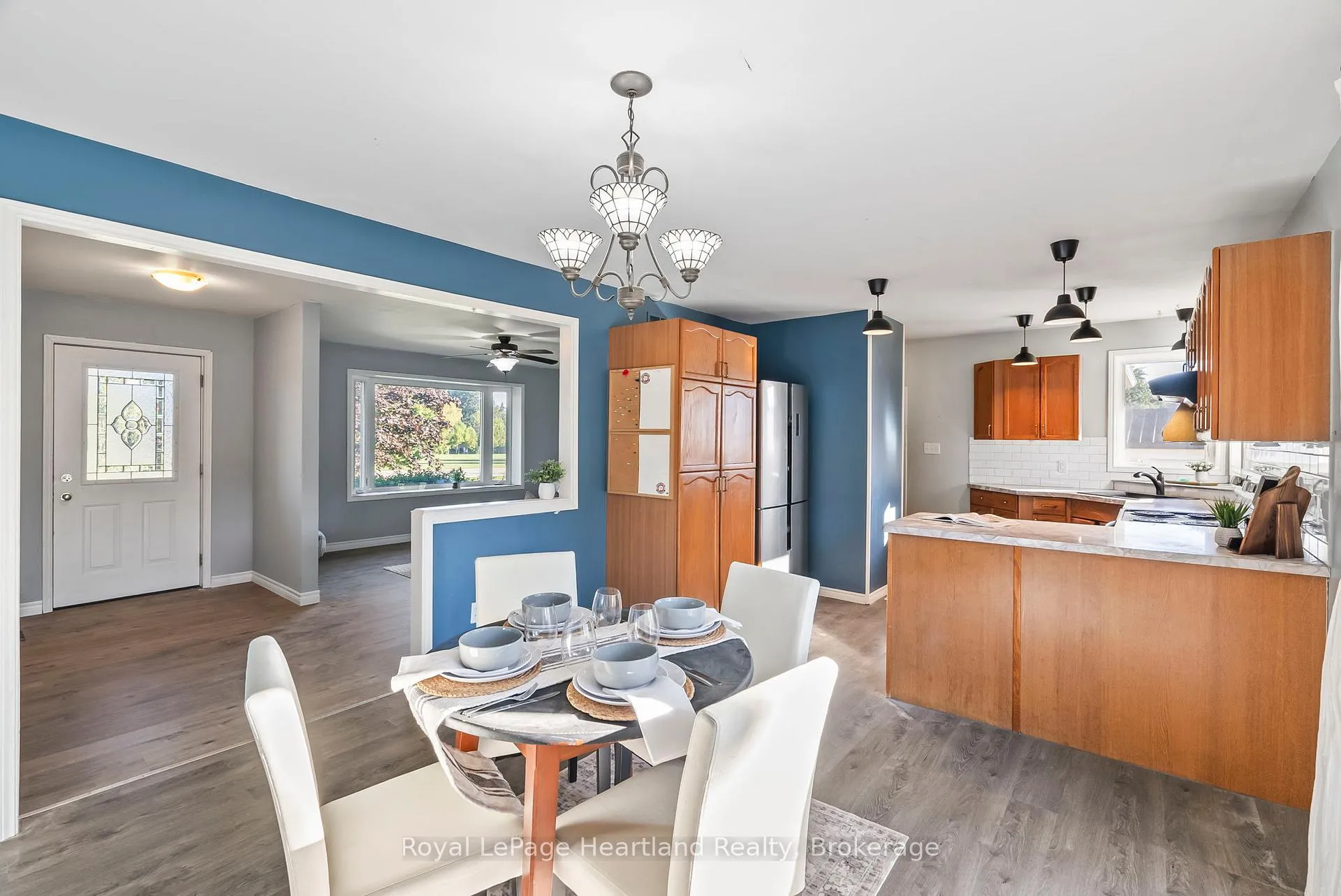 Photo 10 of 1020 Main Street, Howick — HOMEH