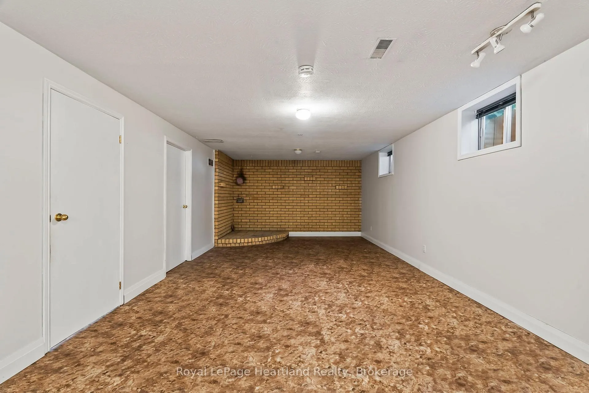 Photo 23 of 1020 Main Street, Howick — HOMEH