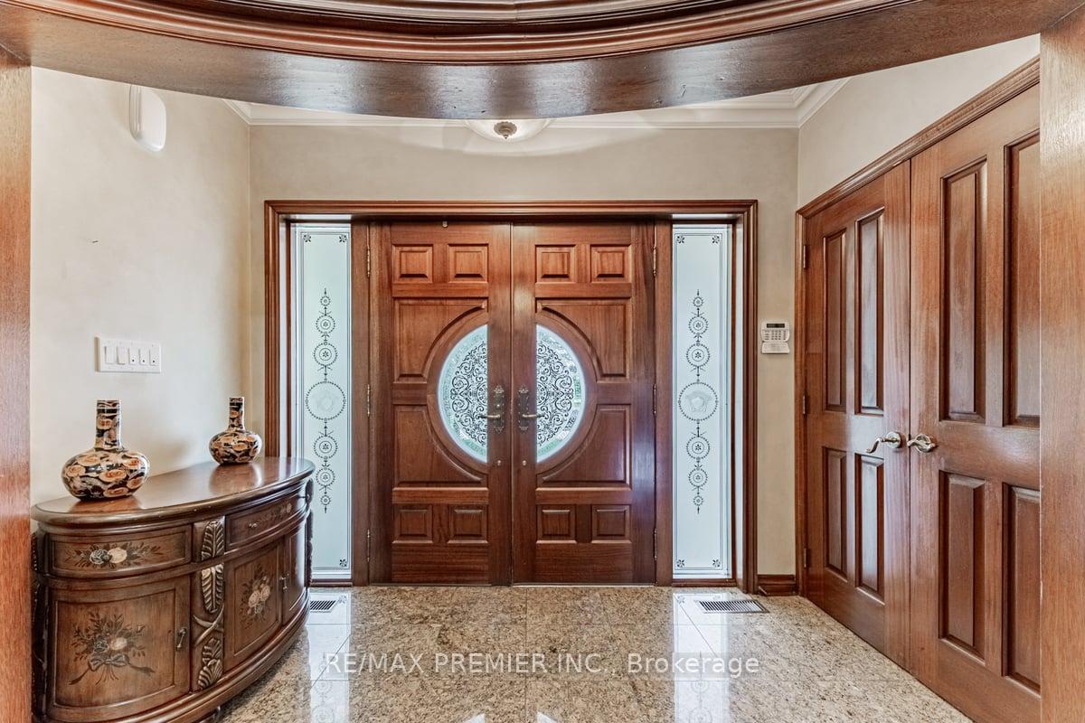 Photo 4 of 21 Knudson Lane, Vaughan, East Woodbridge — HOMEH