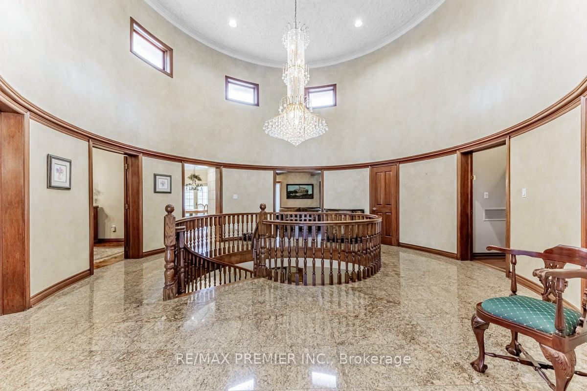 Photo 9 of 21 Knudson Lane, Vaughan, East Woodbridge — HOMEH