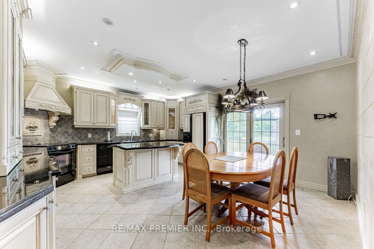 Photo 10 of 21 Knudson Lane, Vaughan, East Woodbridge — HOMEH