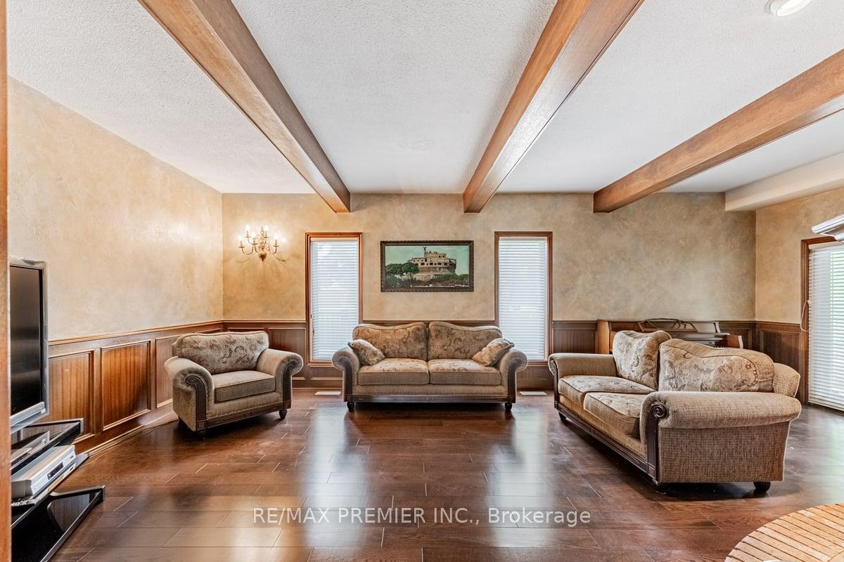 Photo 7 of 21 Knudson Lane, Vaughan, East Woodbridge — HOMEH