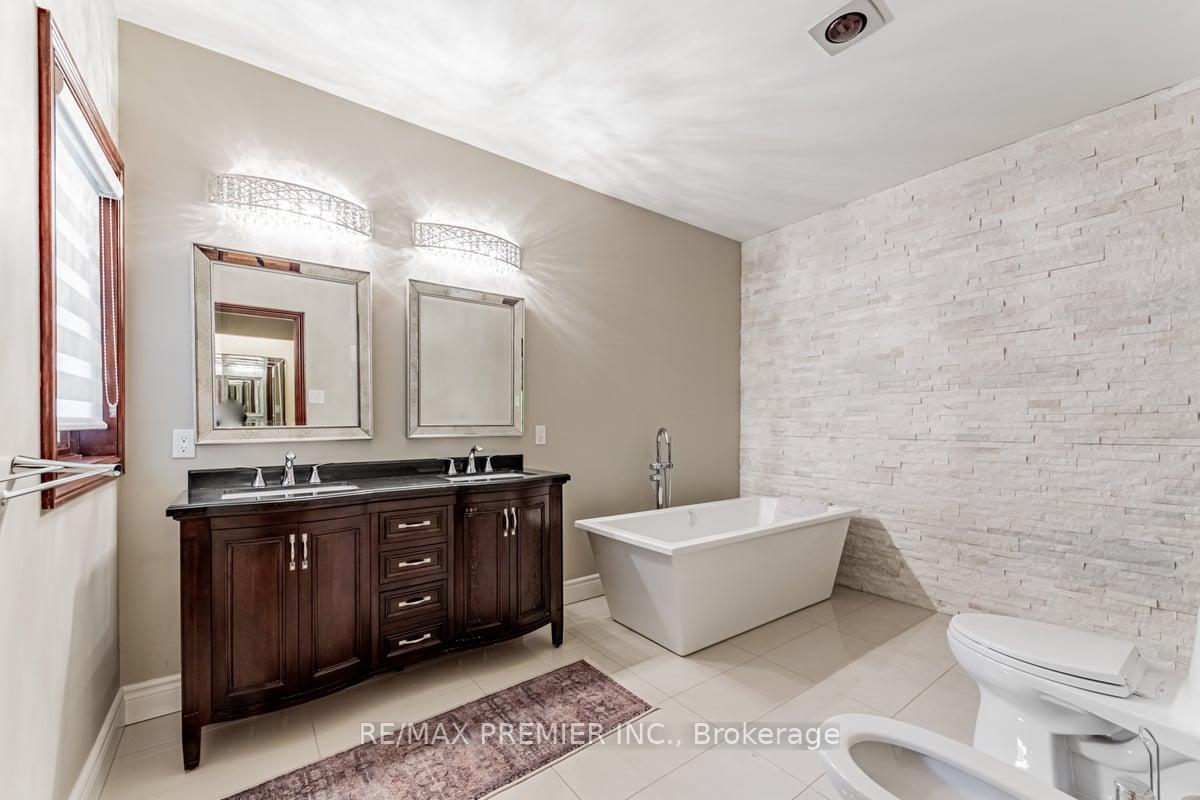Photo 15 of 21 Knudson Lane, Vaughan, East Woodbridge — HOMEH