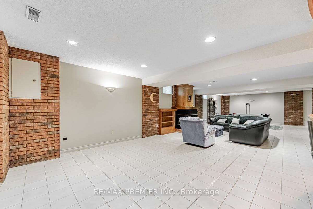 Photo 24 of 21 Knudson Lane, Vaughan, East Woodbridge — HOMEH