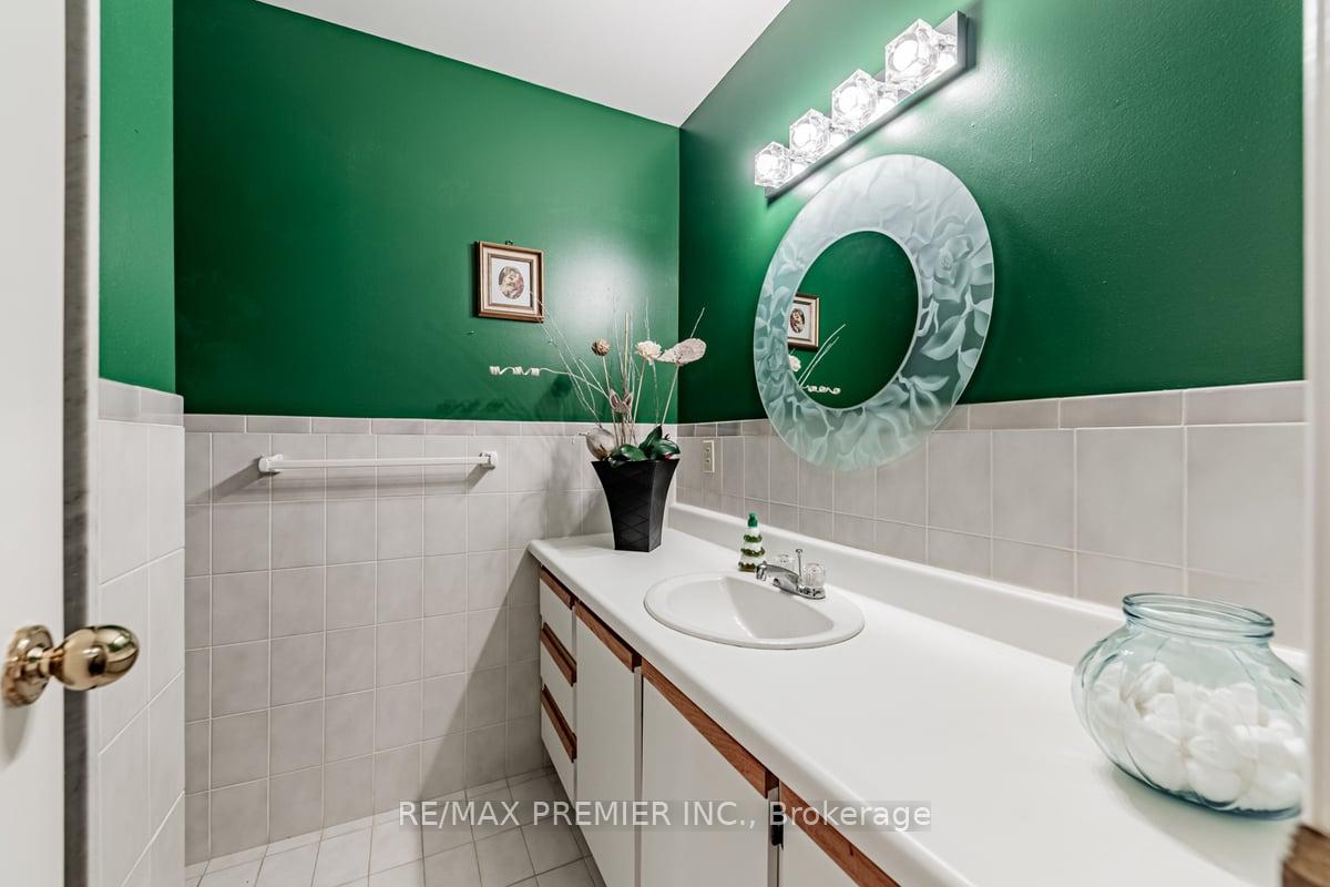 Photo 25 of 21 Knudson Lane, Vaughan, East Woodbridge — HOMEH
