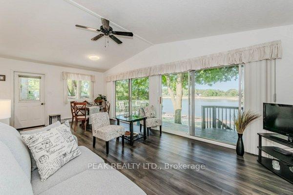 Photo 3 of 214 2 Road S, Mapleton, Rural Mapleton — HOMEH