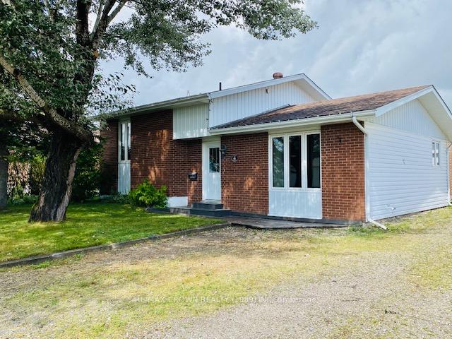 Photo 2 of 4 Murray Street, Kapuskasing — HOMEH