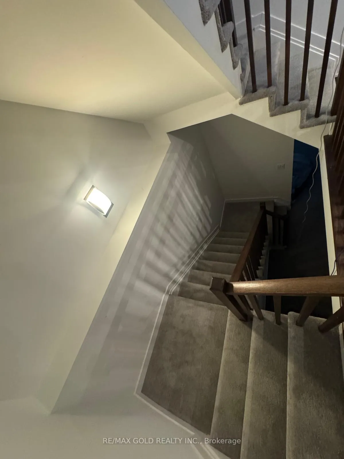 Photo 8 of 344 Monticello Avenue, Ottawa, Kanata - Emerald Meadows/Trailwest — HOMEH