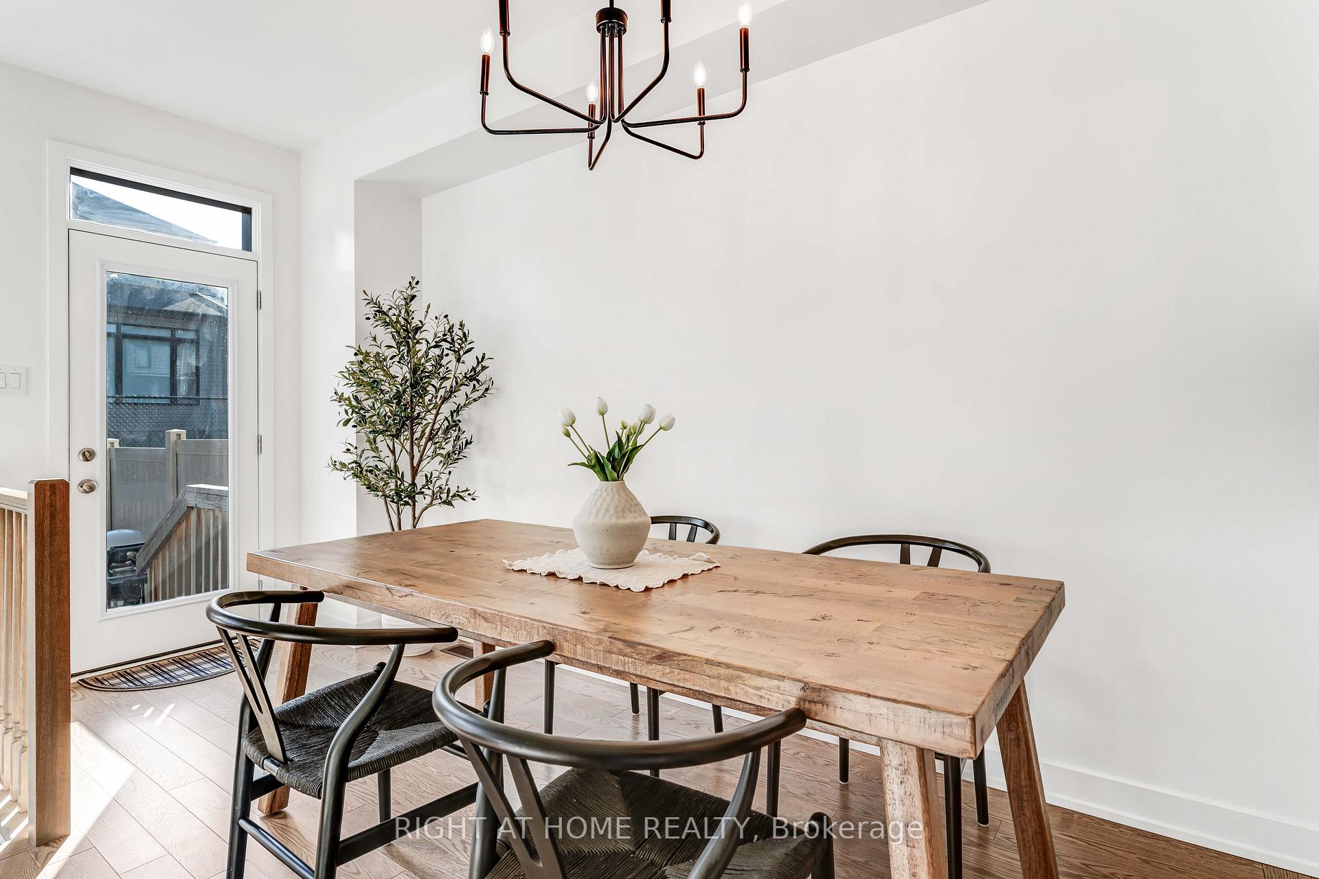 Photo 7 of 623 Rathburn Lane, Ottawa, Leitrim — HOMEH