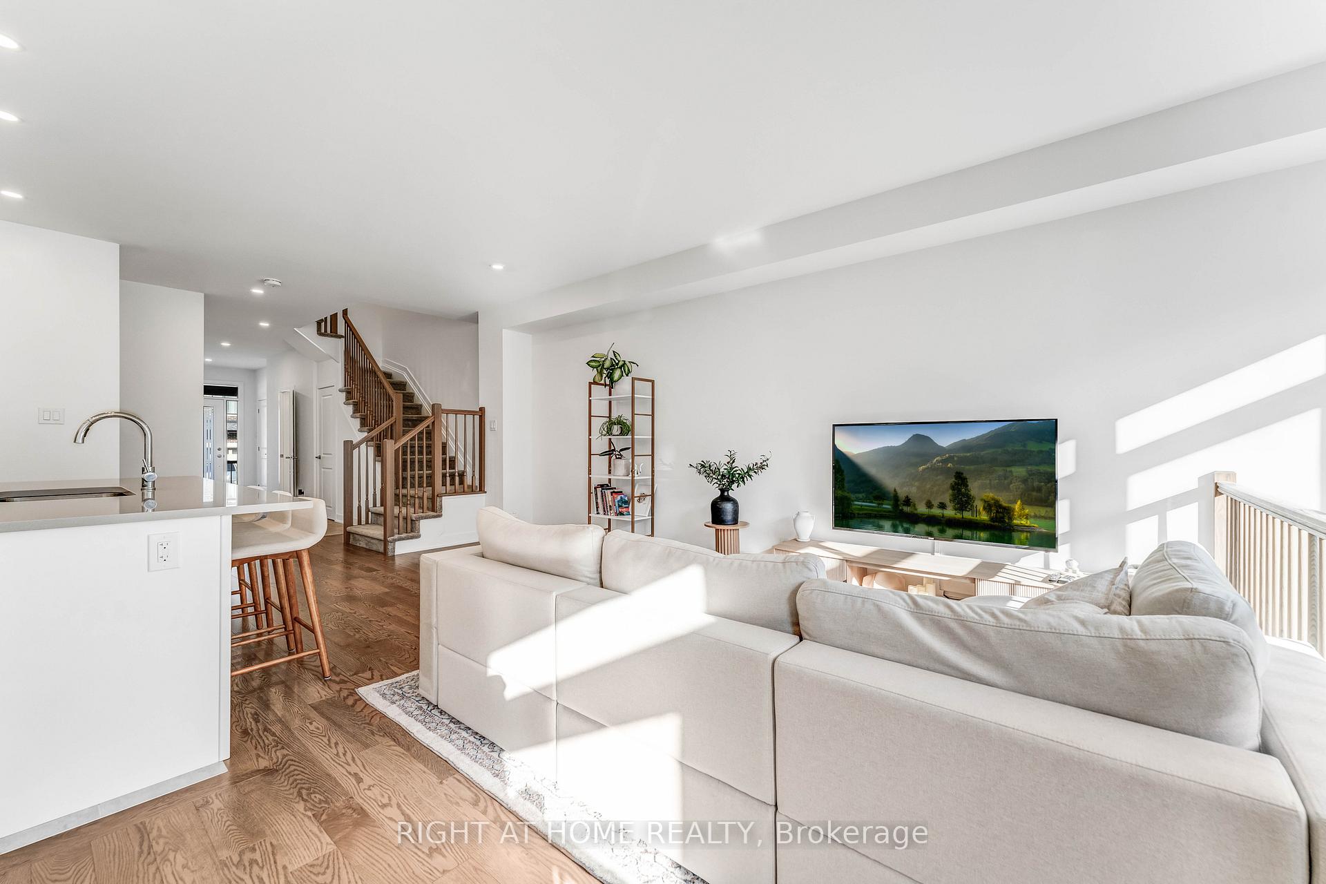 Photo 9 of 623 Rathburn Lane, Ottawa, Leitrim — HOMEH