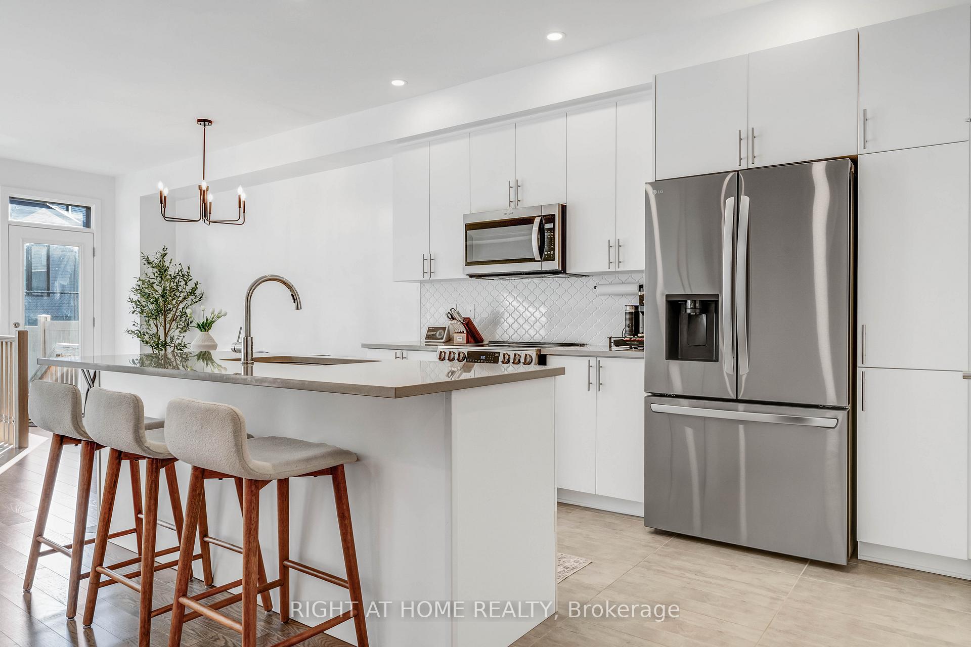 Photo 10 of 623 Rathburn Lane, Ottawa, Leitrim — HOMEH