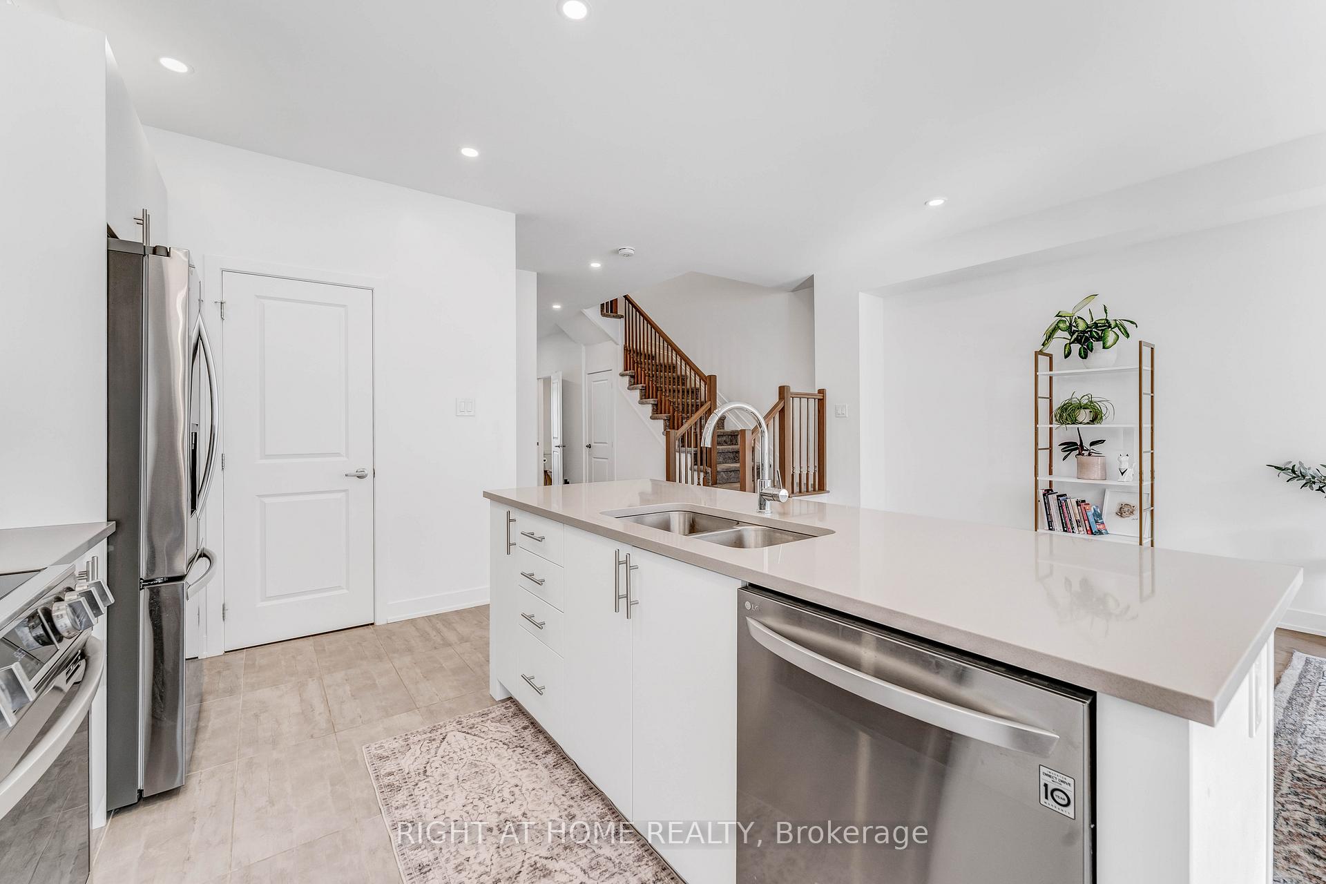 Photo 15 of 623 Rathburn Lane, Ottawa, Leitrim — HOMEH