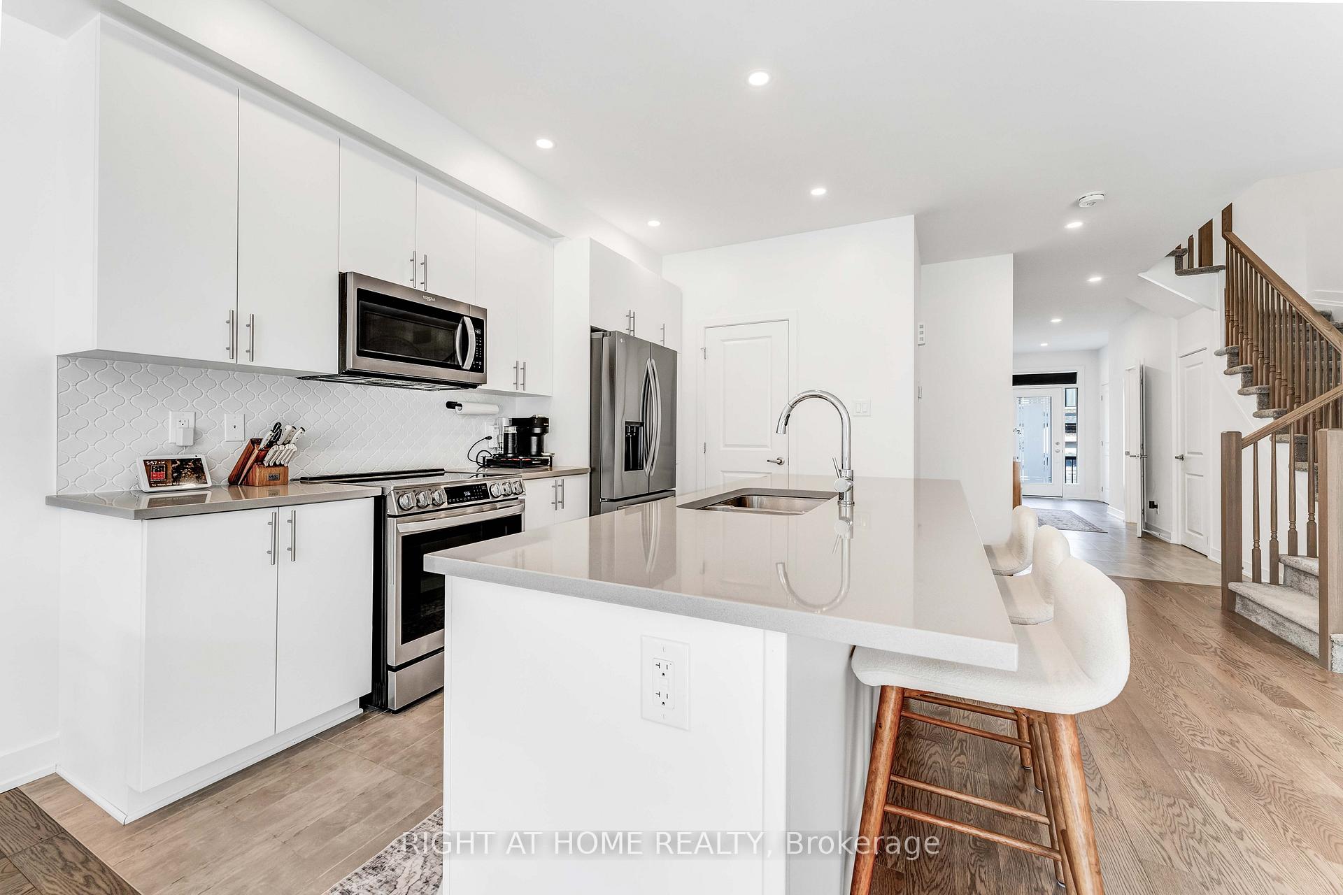 Photo 18 of 623 Rathburn Lane, Ottawa, Leitrim — HOMEH