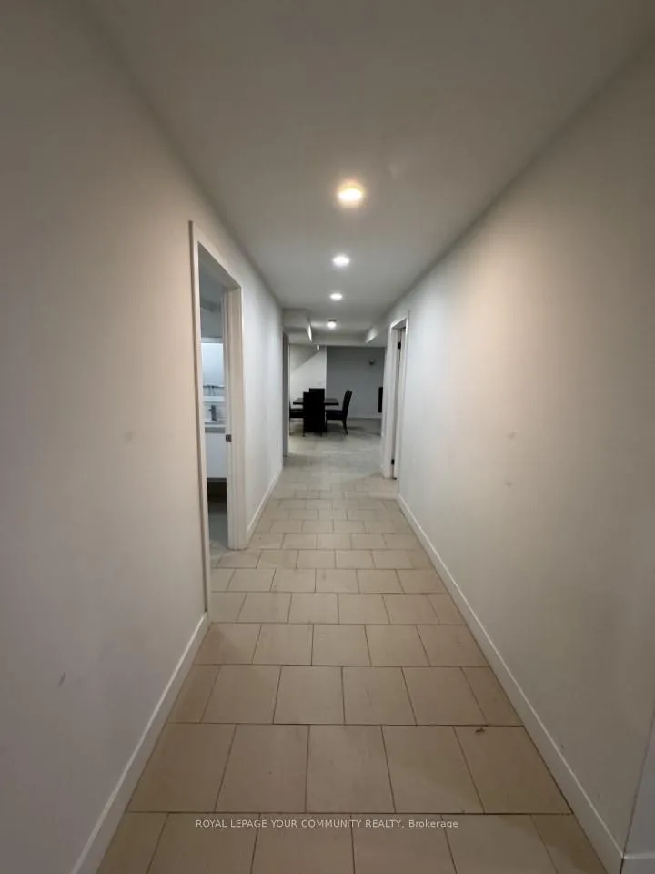 Photo 3 of 158 Roselena Drive, King, Schomberg — HOMEH