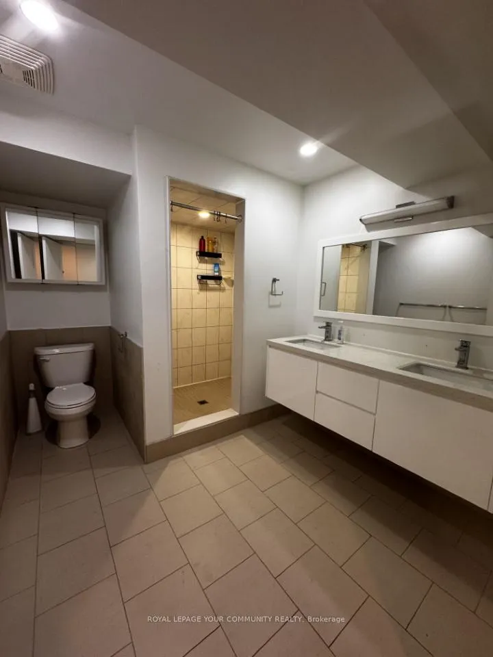 Photo 12 of 158 Roselena Drive, King, Schomberg — HOMEH