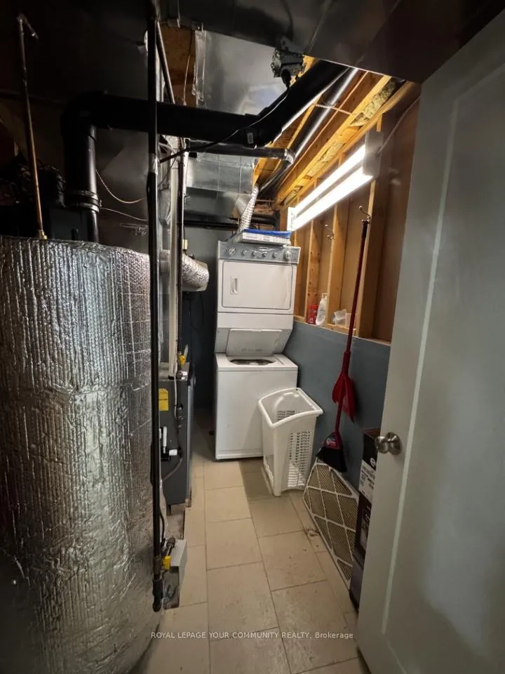 Photo 13 of 158 Roselena Drive, King, Schomberg — HOMEH
