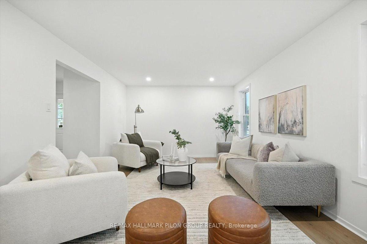 Photo 4 of 126 Hawk Crescent, Ottawa, Hunt Club/Western Community — HOMEH