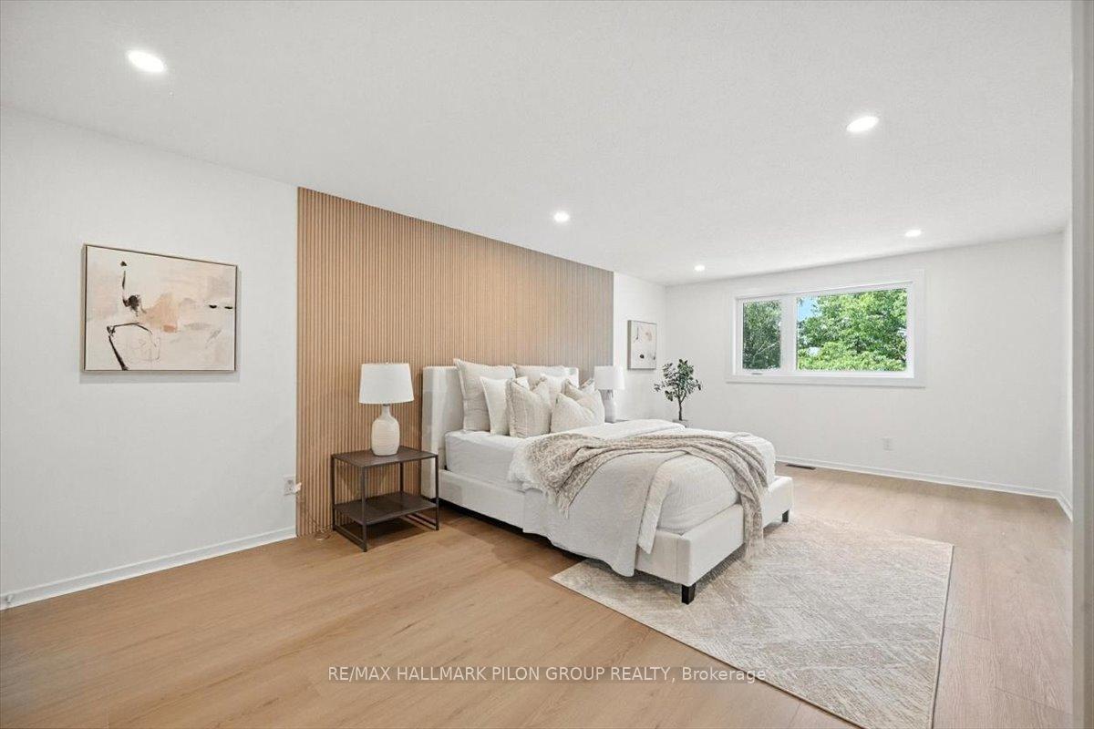 Photo 13 of 126 Hawk Crescent, Ottawa, Hunt Club/Western Community — HOMEH