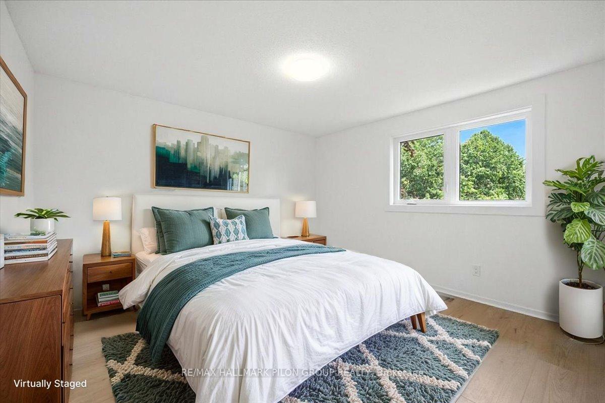 Photo 17 of 126 Hawk Crescent, Ottawa, Hunt Club/Western Community — HOMEH