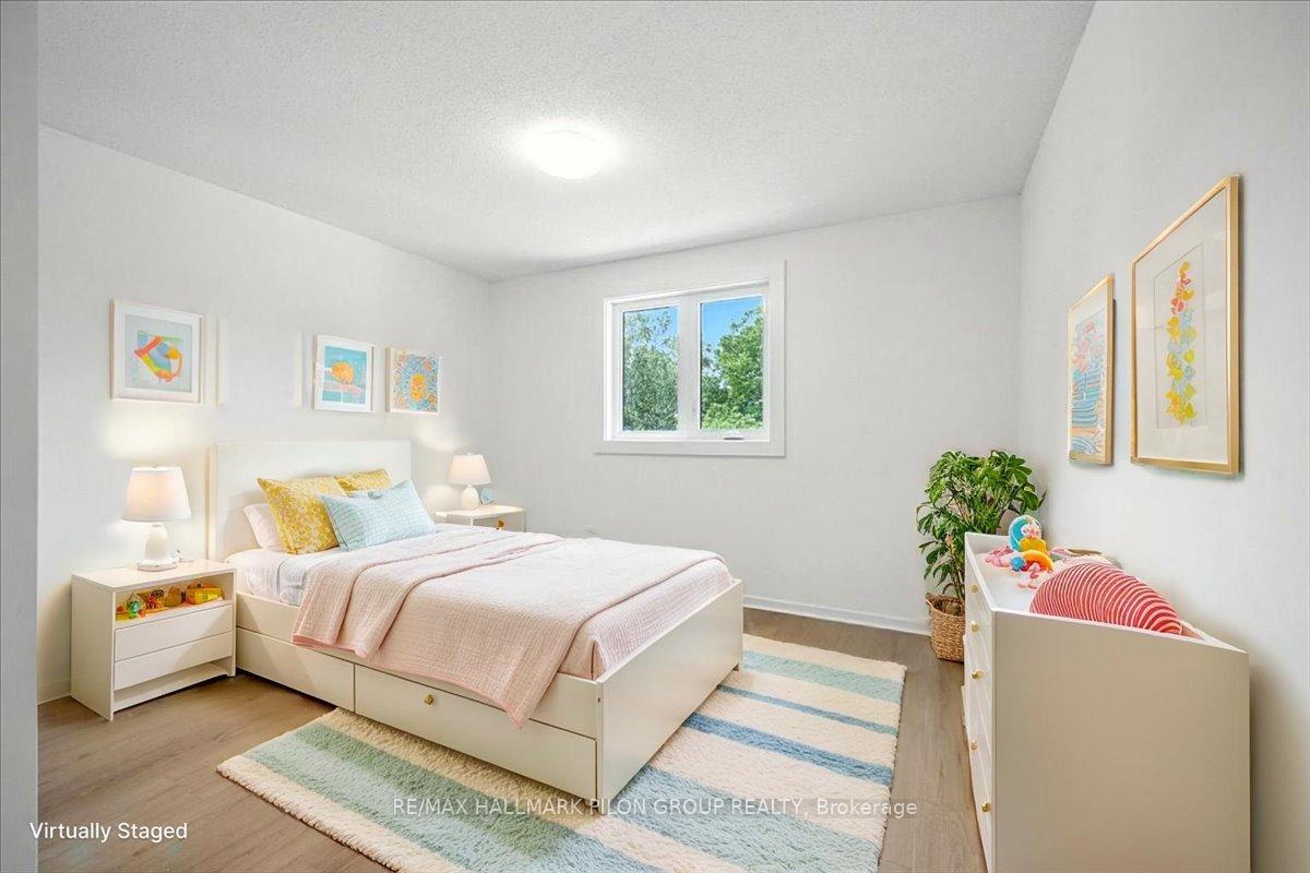 Photo 18 of 126 Hawk Crescent, Ottawa, Hunt Club/Western Community — HOMEH
