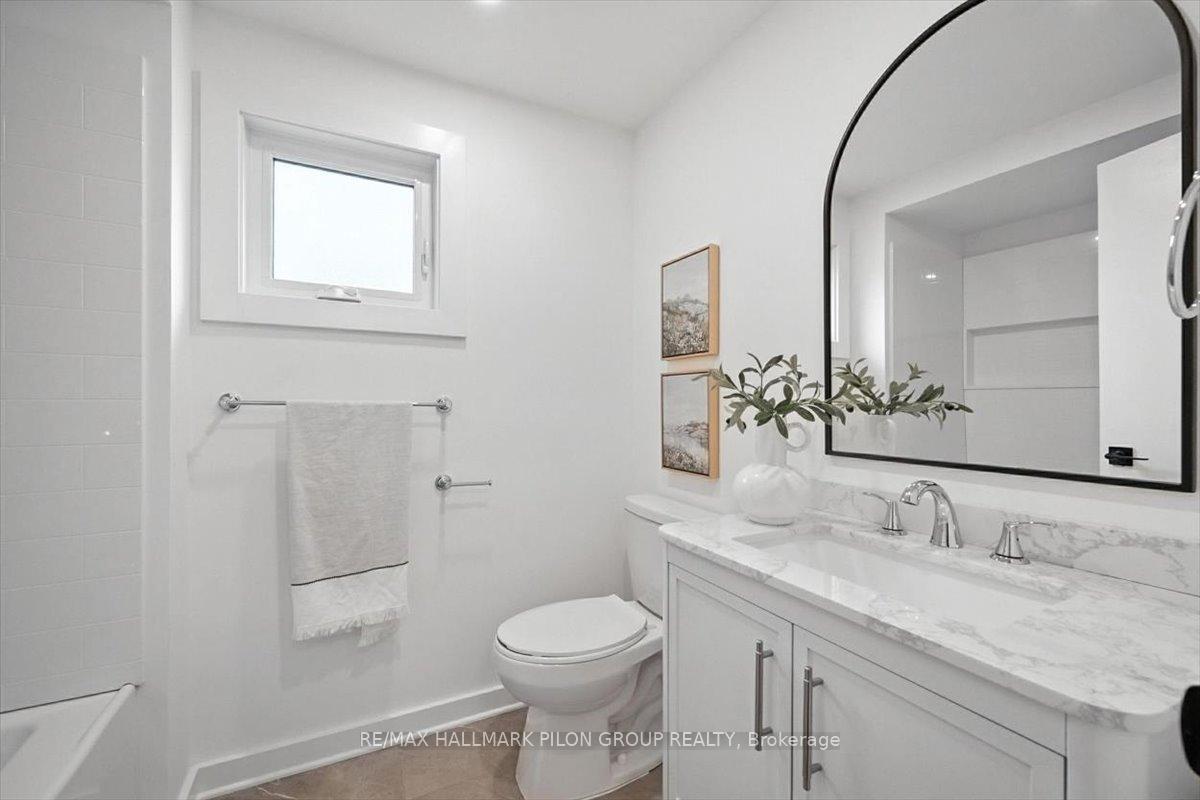 Photo 19 of 126 Hawk Crescent, Ottawa, Hunt Club/Western Community — HOMEH