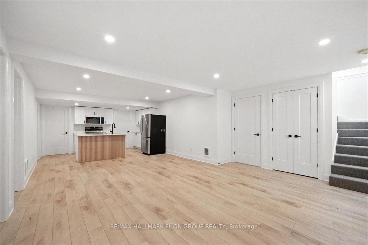 Photo 21 of 126 Hawk Crescent, Ottawa, Hunt Club/Western Community — HOMEH