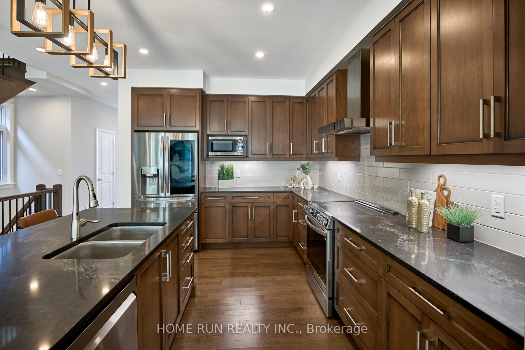 Photo 15 of 82 Michael Stoqua Street, Ottawa, CFB Rockcliffe and Area — HOMEH