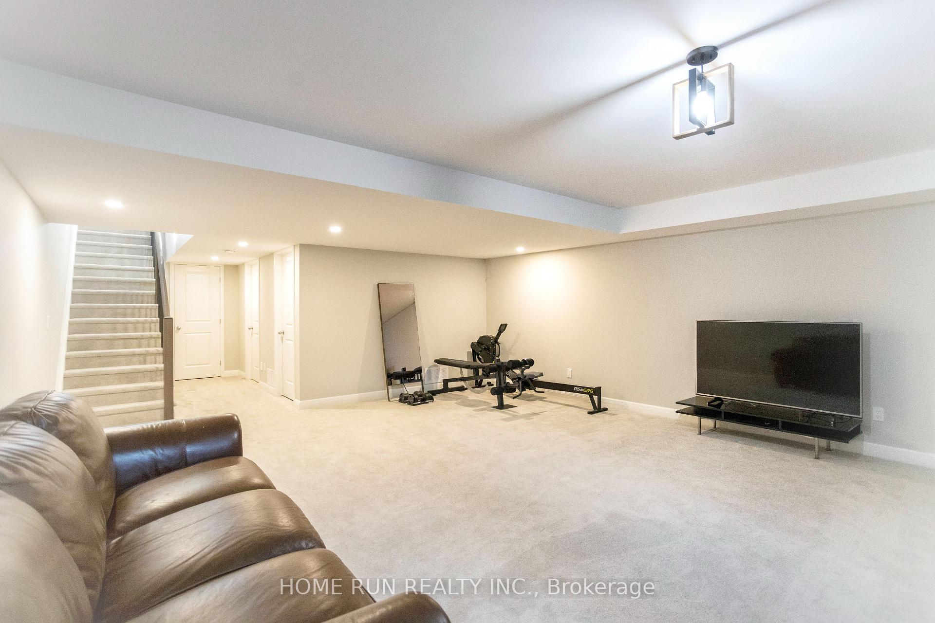 Photo 34 of 82 Michael Stoqua Street, Ottawa, CFB Rockcliffe and Area — HOMEH