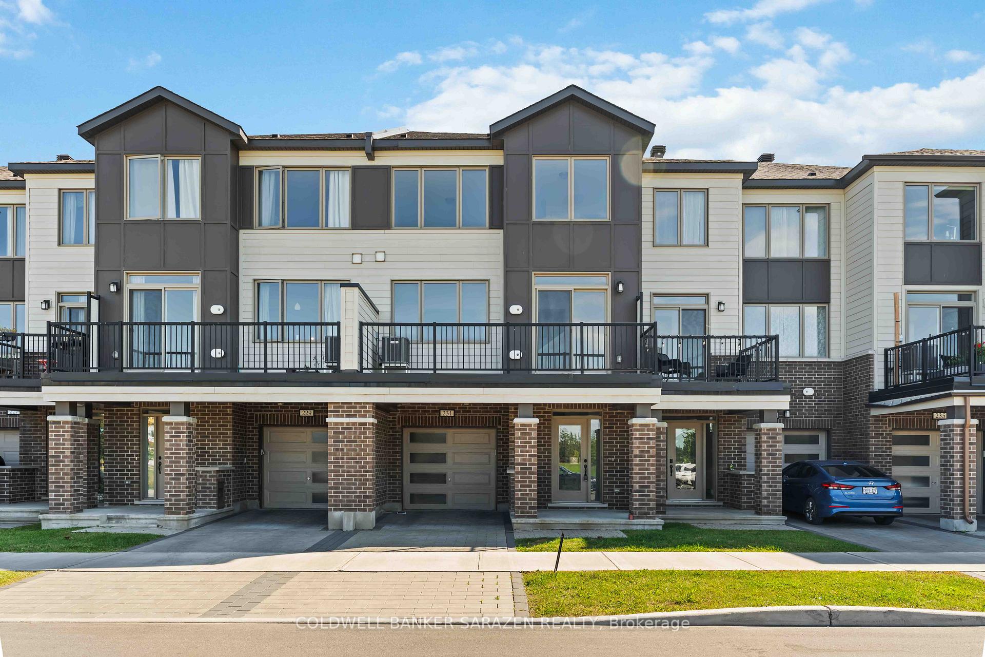 Photo 1 of 231 Croissant Squadron Crescent, Ottawa, CFB Rockcliffe and Area — HOMEH