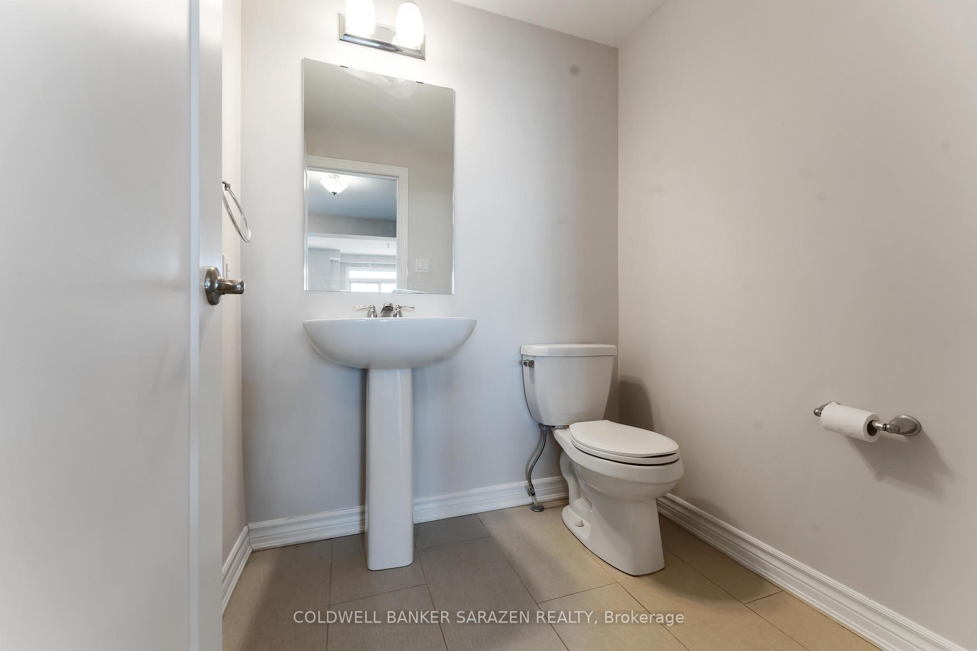 Photo 20 of 231 Croissant Squadron Crescent, Ottawa, CFB Rockcliffe and Area — HOMEH