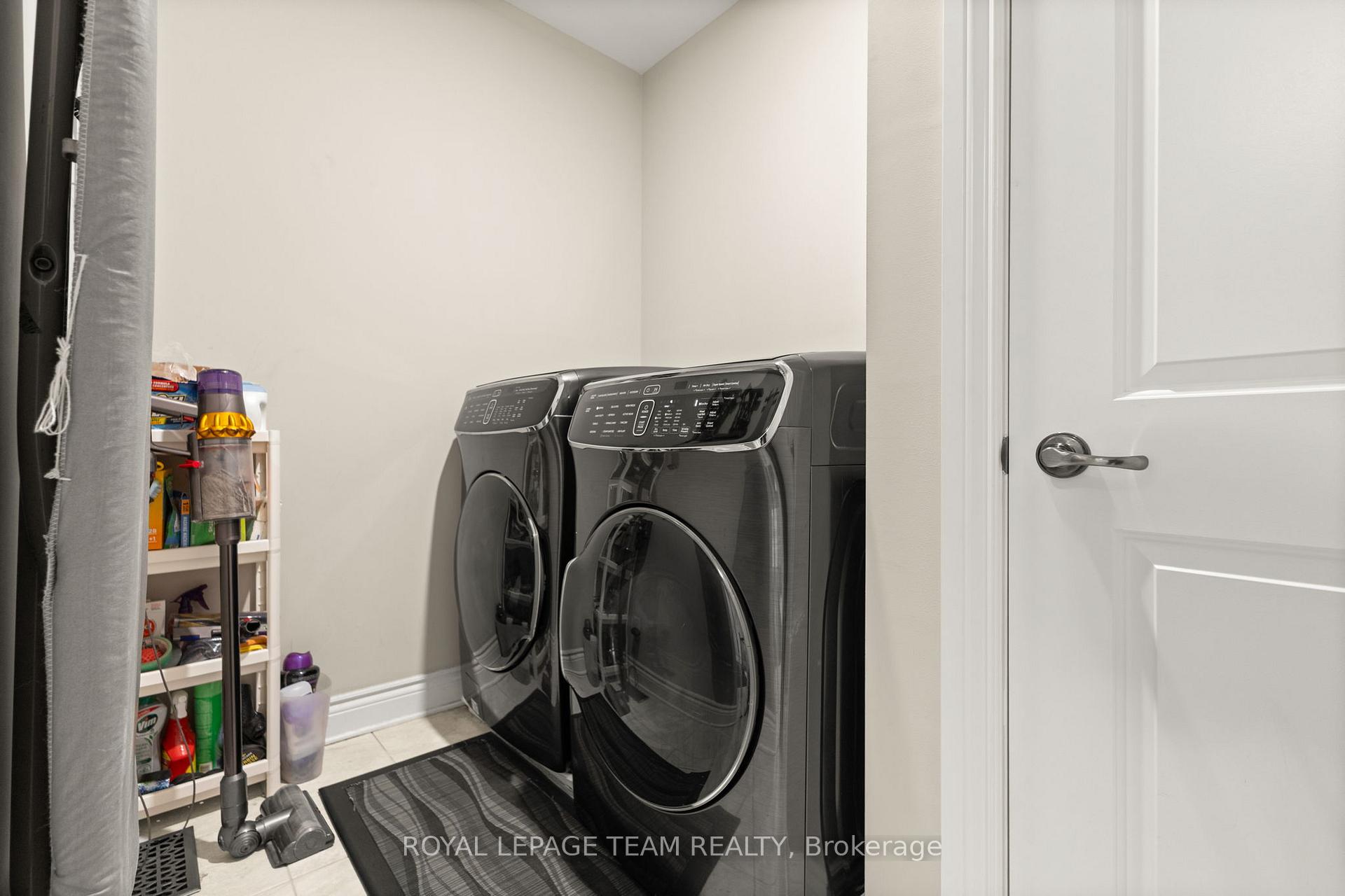 Photo 31 of 509 Chriscraft Way, Ottawa, Mahogany Community — HOMEH