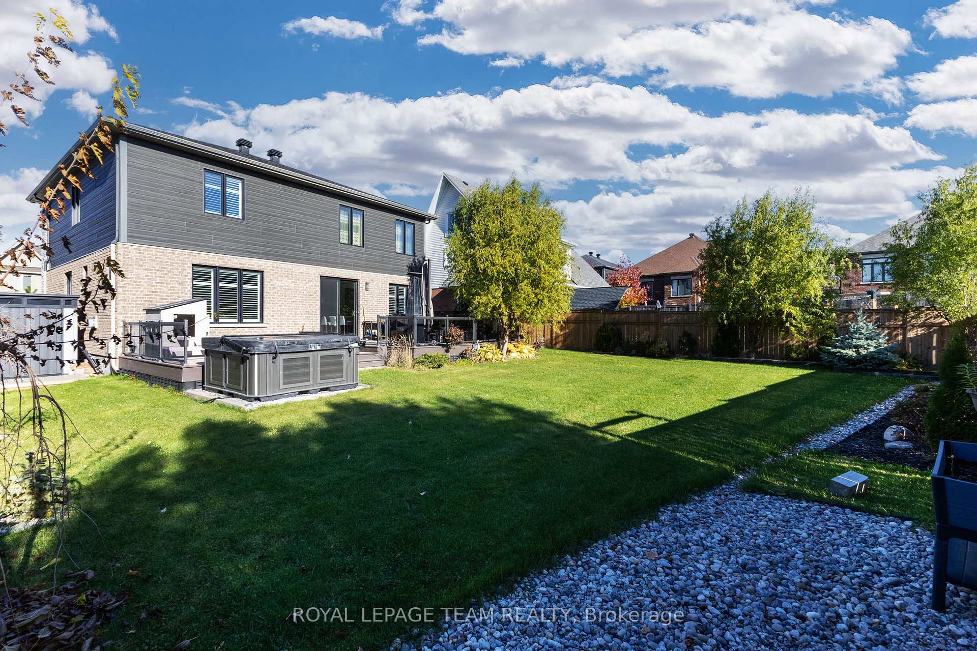 Photo 36 of 509 Chriscraft Way, Ottawa, Mahogany Community — HOMEH