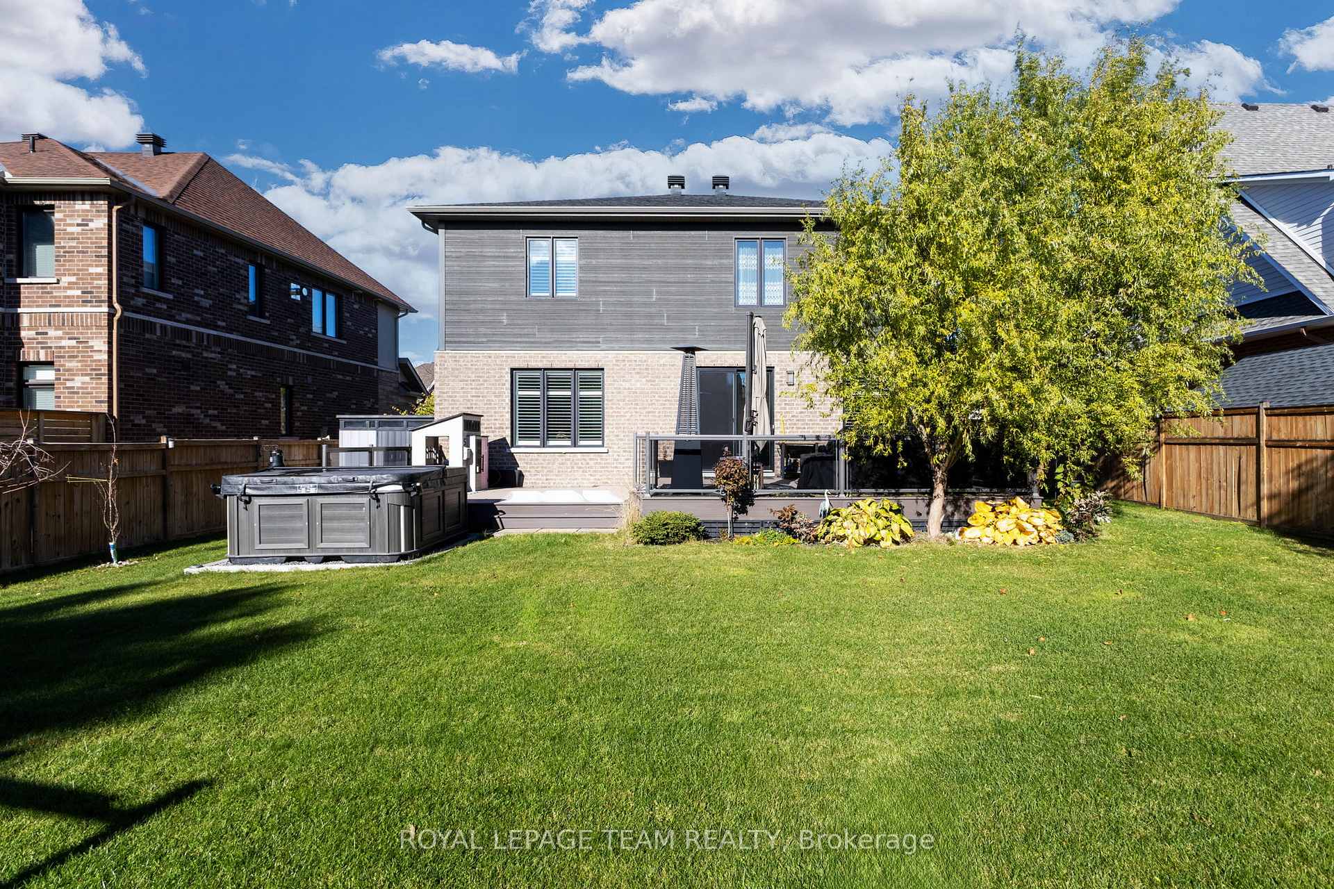 Photo 37 of 509 Chriscraft Way, Ottawa, Mahogany Community — HOMEH