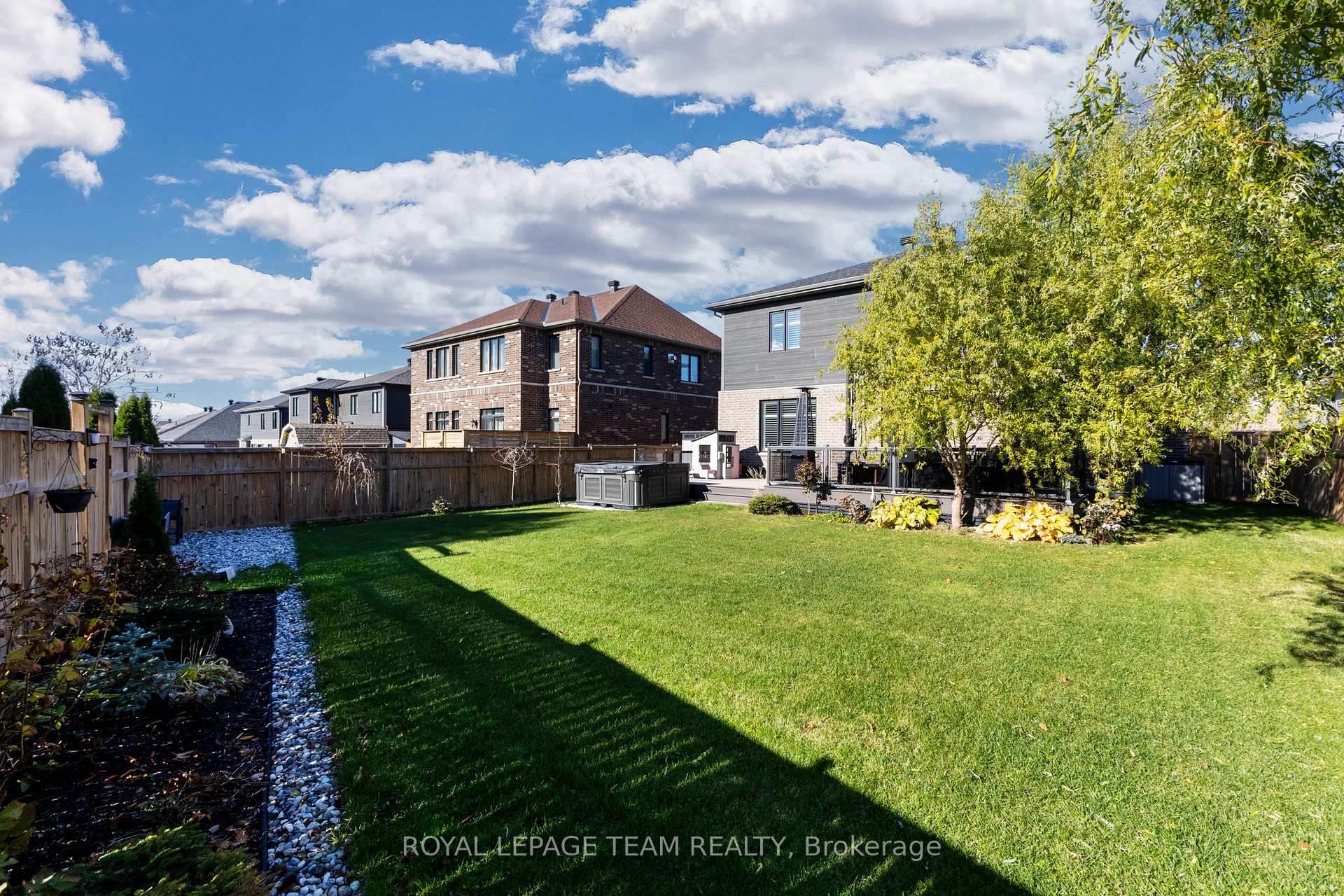 Photo 38 of 509 Chriscraft Way, Ottawa, Mahogany Community — HOMEH
