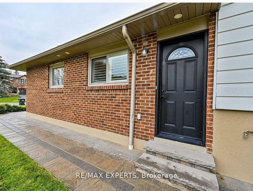 Photo 3 of 271 Newlove Drive, Caledon, Bolton East — HOMEH
