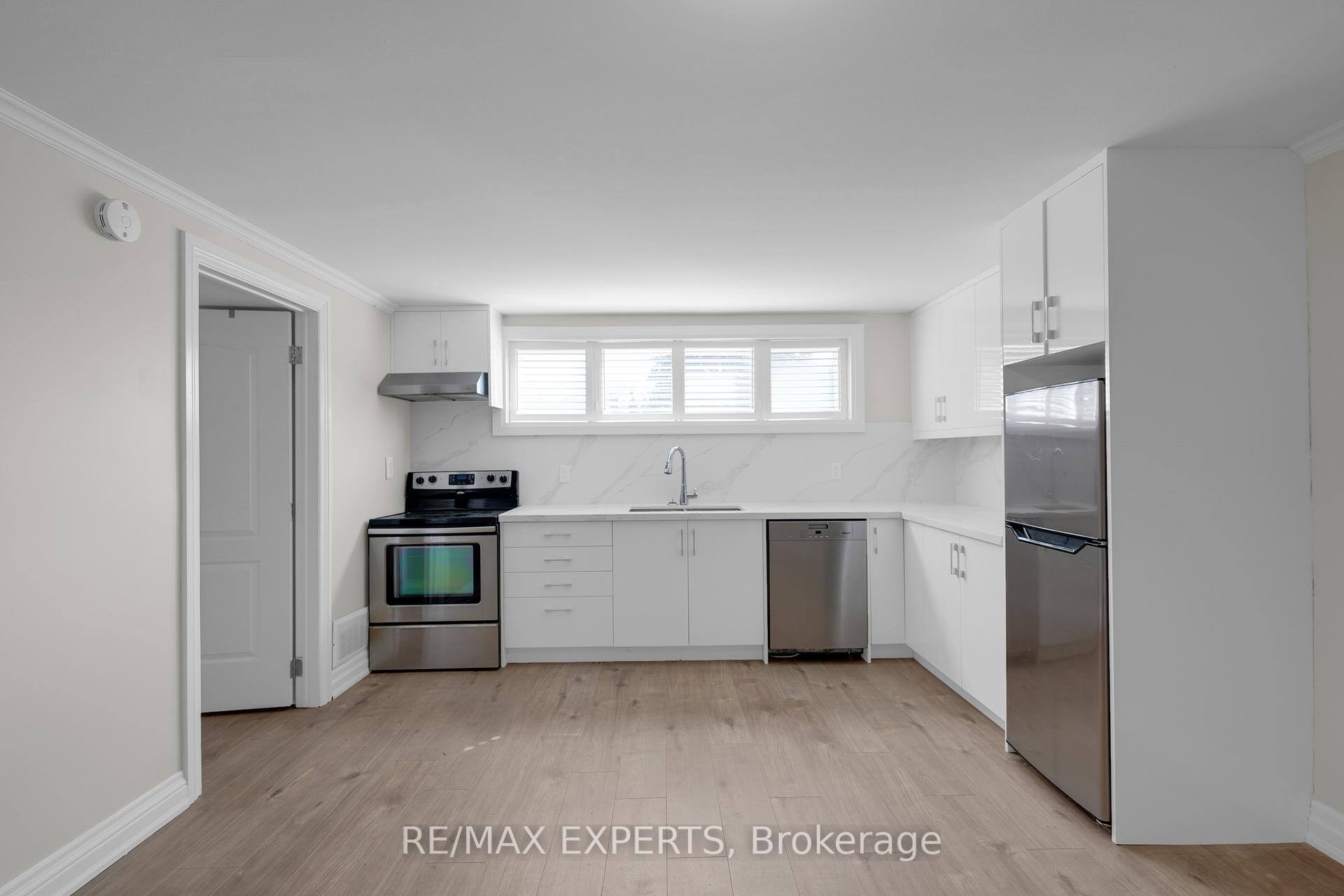 Photo 5 of 271 Newlove Drive, Caledon, Bolton East — HOMEH
