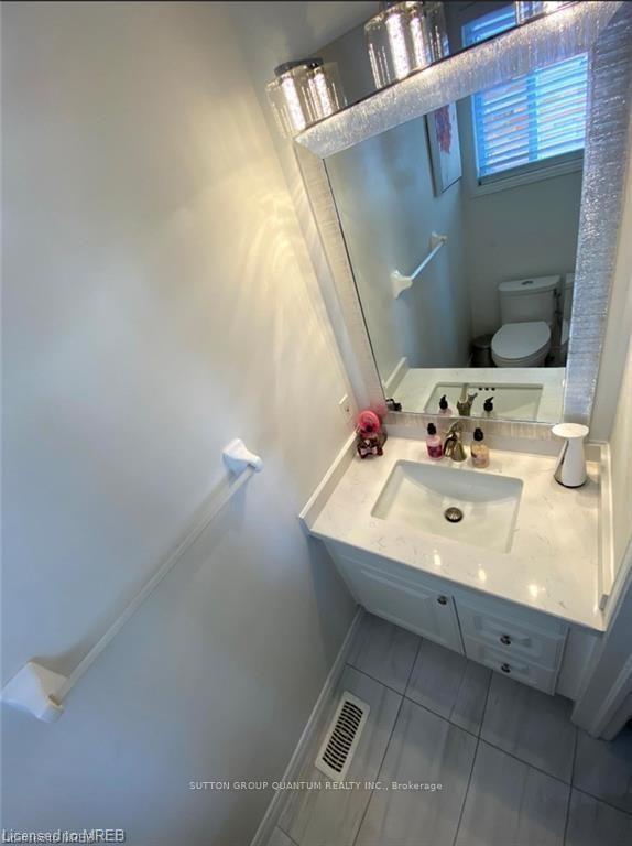 Photo 10 of 218 Dearborn Boulevard, Waterloo, Colonial Acres — HOMEH