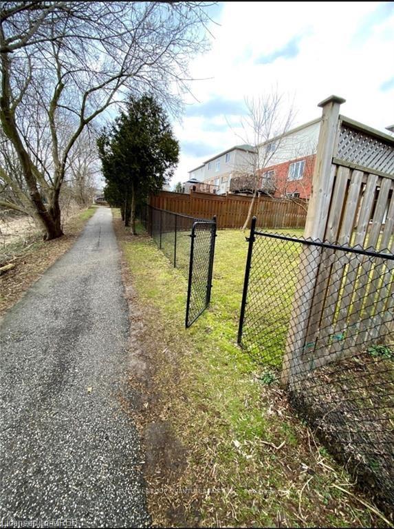 Photo 18 of 218 Dearborn Boulevard, Waterloo, Colonial Acres — HOMEH