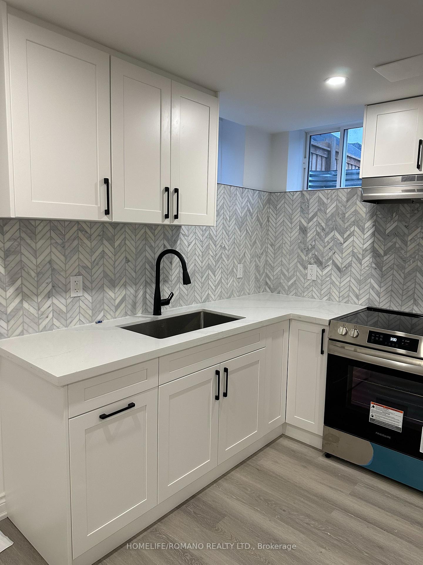 Photo 9 of 50 Lyle Drive, Clarington, Bowmanville — HOMEH