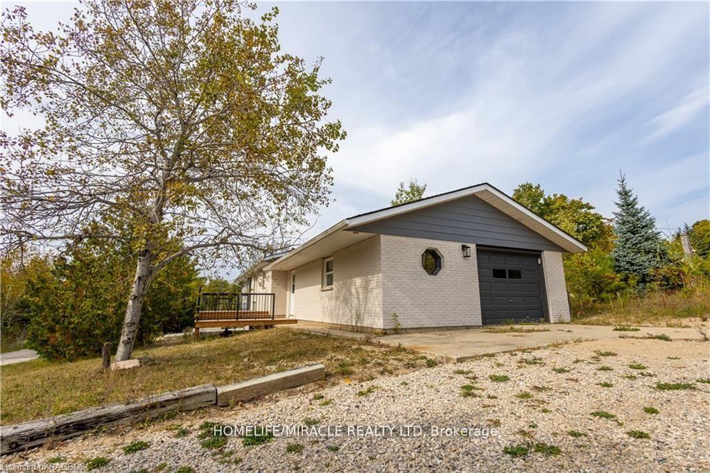 Photo 1 of 1 Collins Drive, Kincardine — HOMEH