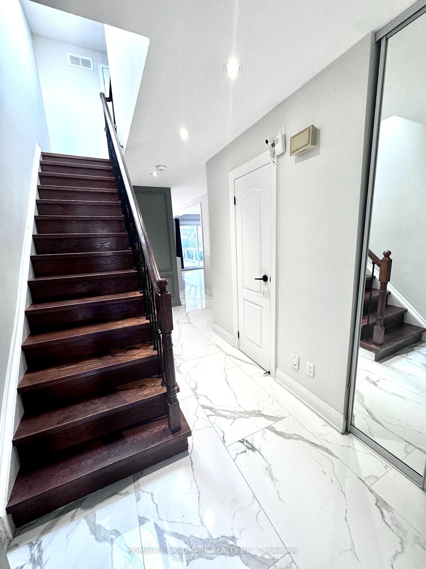 Photo 2 of 116 Tangmere Crescent, Markham, Milliken Mills East — HOMEH