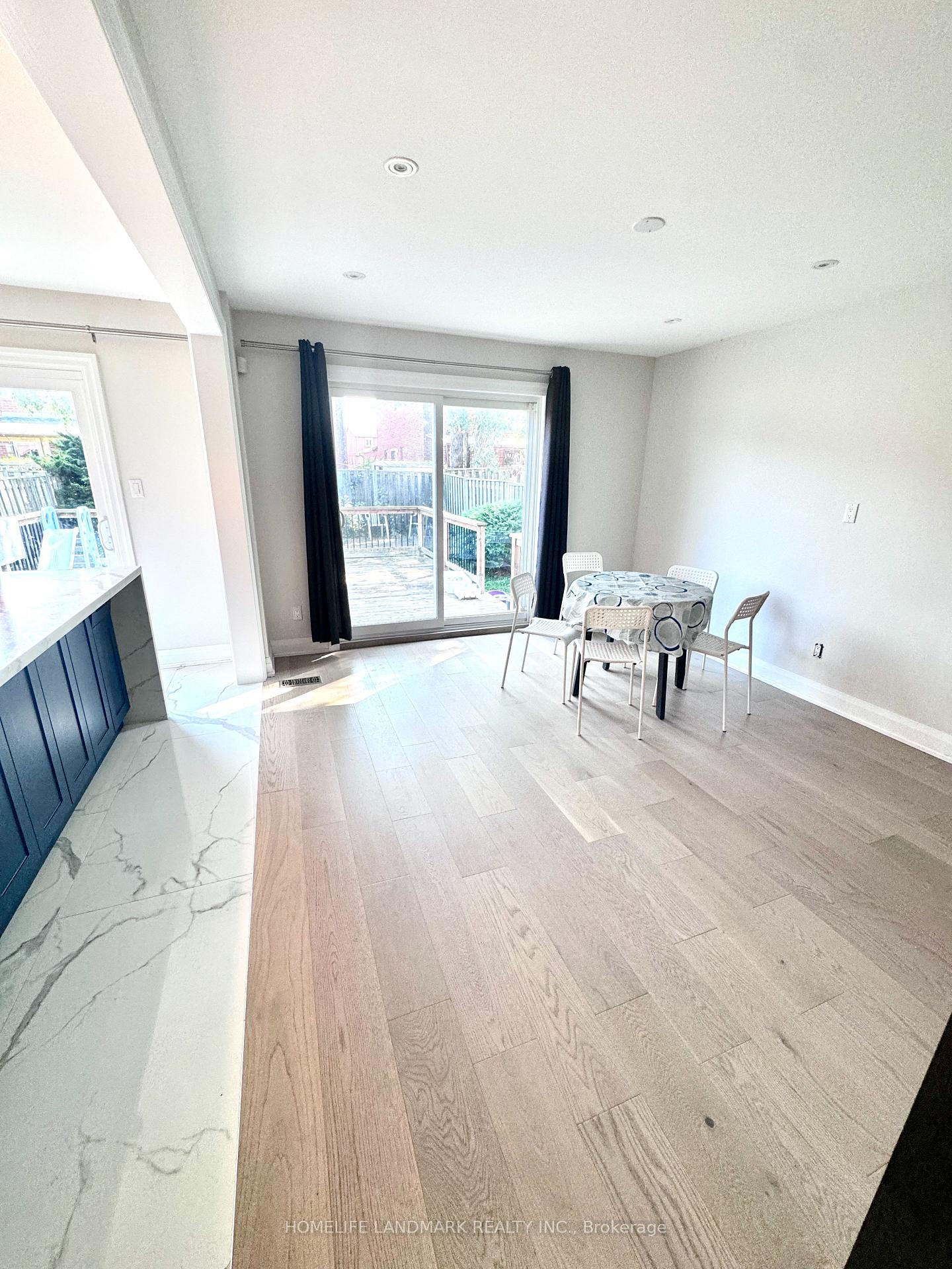 Photo 6 of 116 Tangmere Crescent, Markham, Milliken Mills East — HOMEH