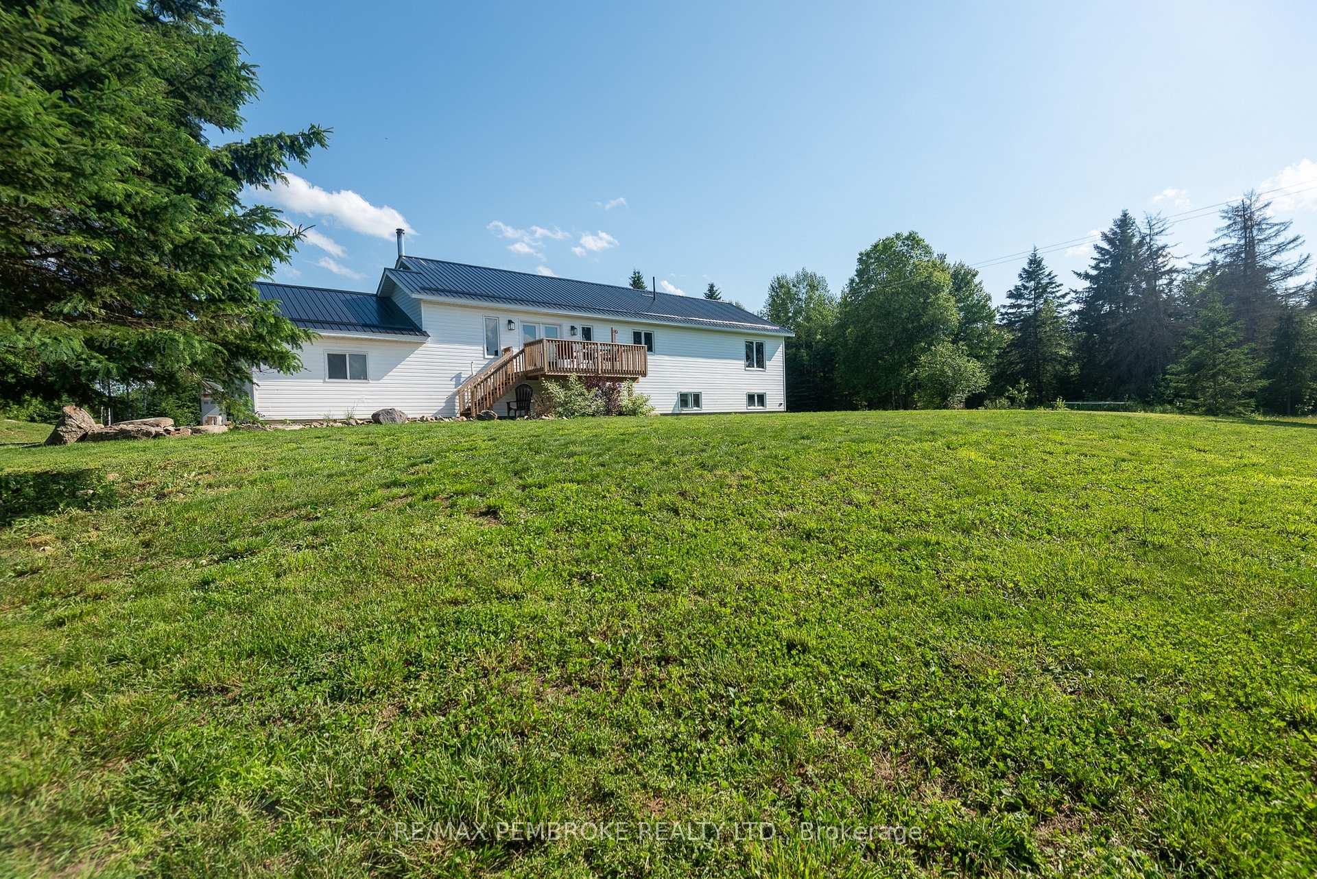 Photo 5 of 1870 Sandy Beach Road, Laurentian Valley — HOMEH