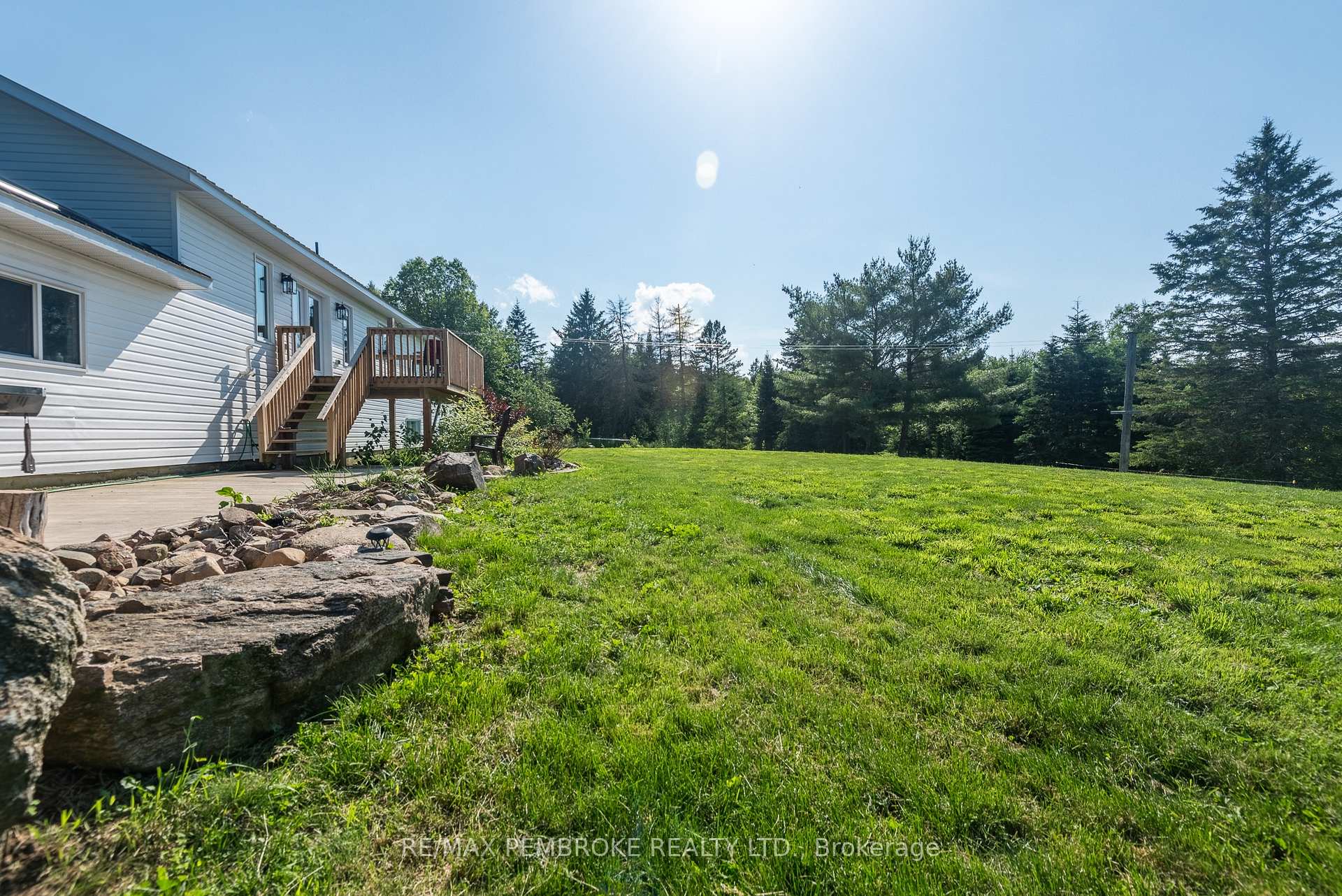 Photo 31 of 1870 Sandy Beach Road, Laurentian Valley — HOMEH
