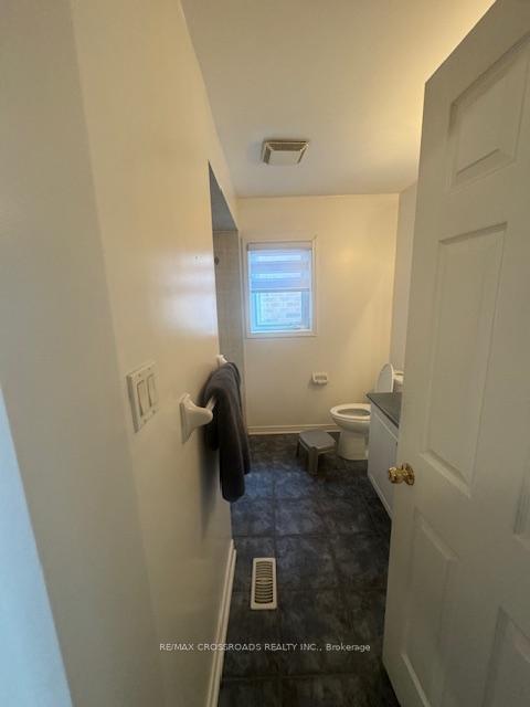 Photo 5 of Unit Upper, 653 Sunbird Trail, Pickering, Amberlea — HOMEH