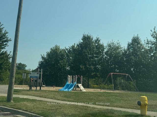 Photo 8 of Unit Upper, 653 Sunbird Trail, Pickering, Amberlea — HOMEH