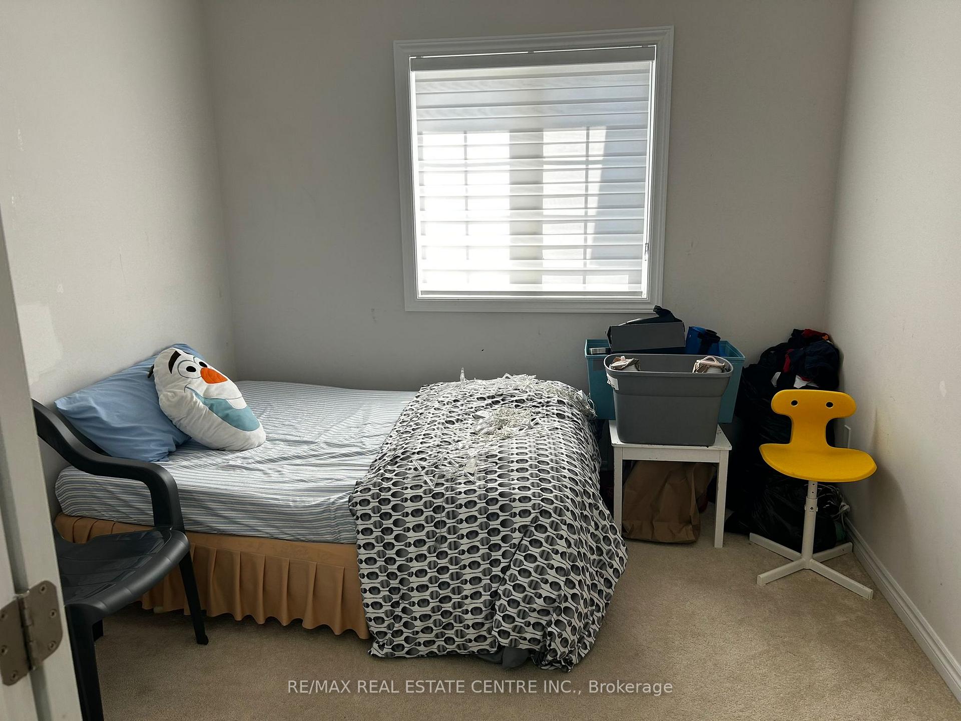 Photo 4 of 46 Belgium Crescent, Brampton, Northwest Brampton — HOMEH