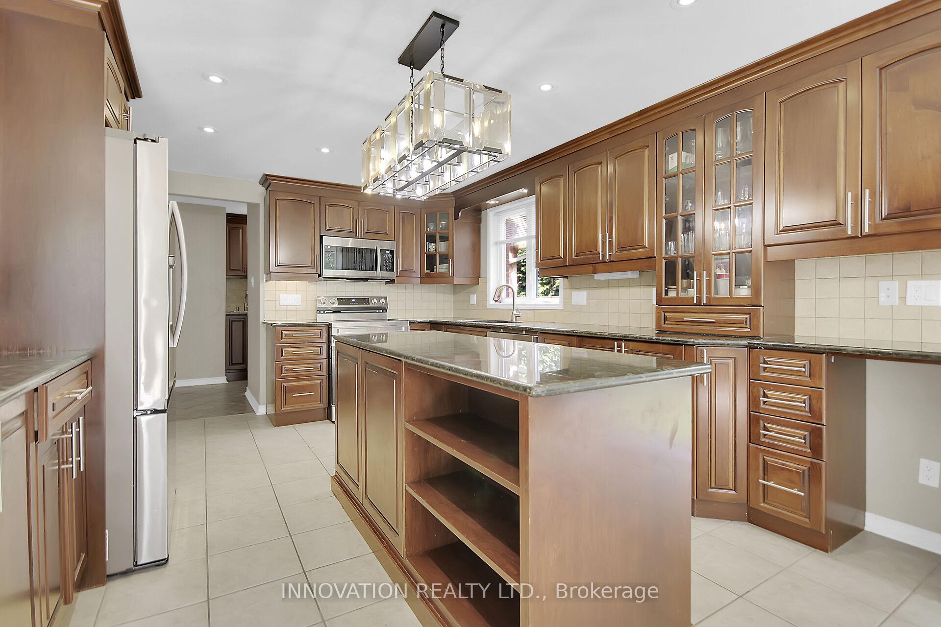 Photo 17 of 13 Ratan Court, Ottawa, Hunt Club — HOMEH