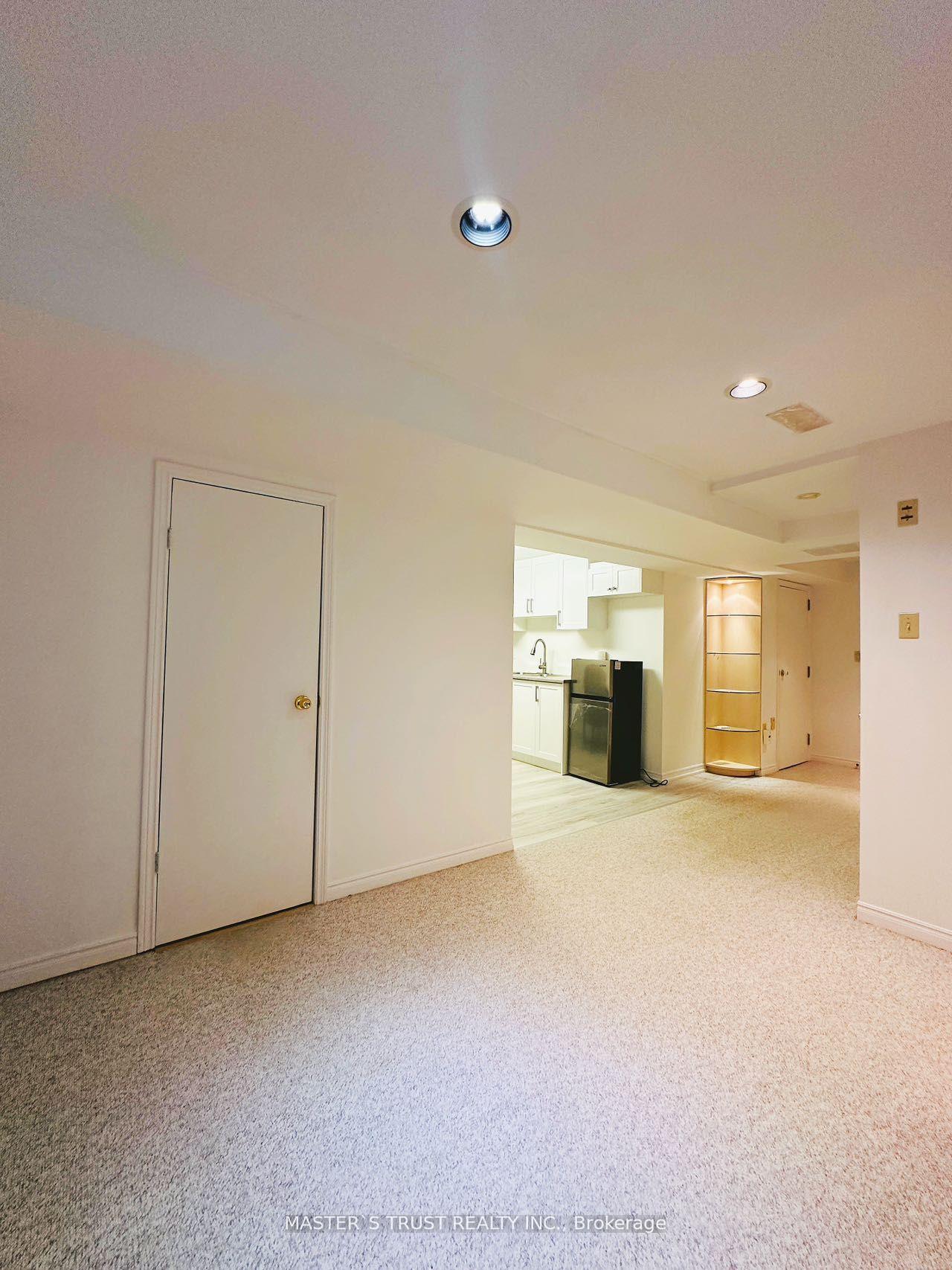 Photo 7 of Unit Lower A, 11 Marion Crescent, Markham, Raymerville — HOMEH