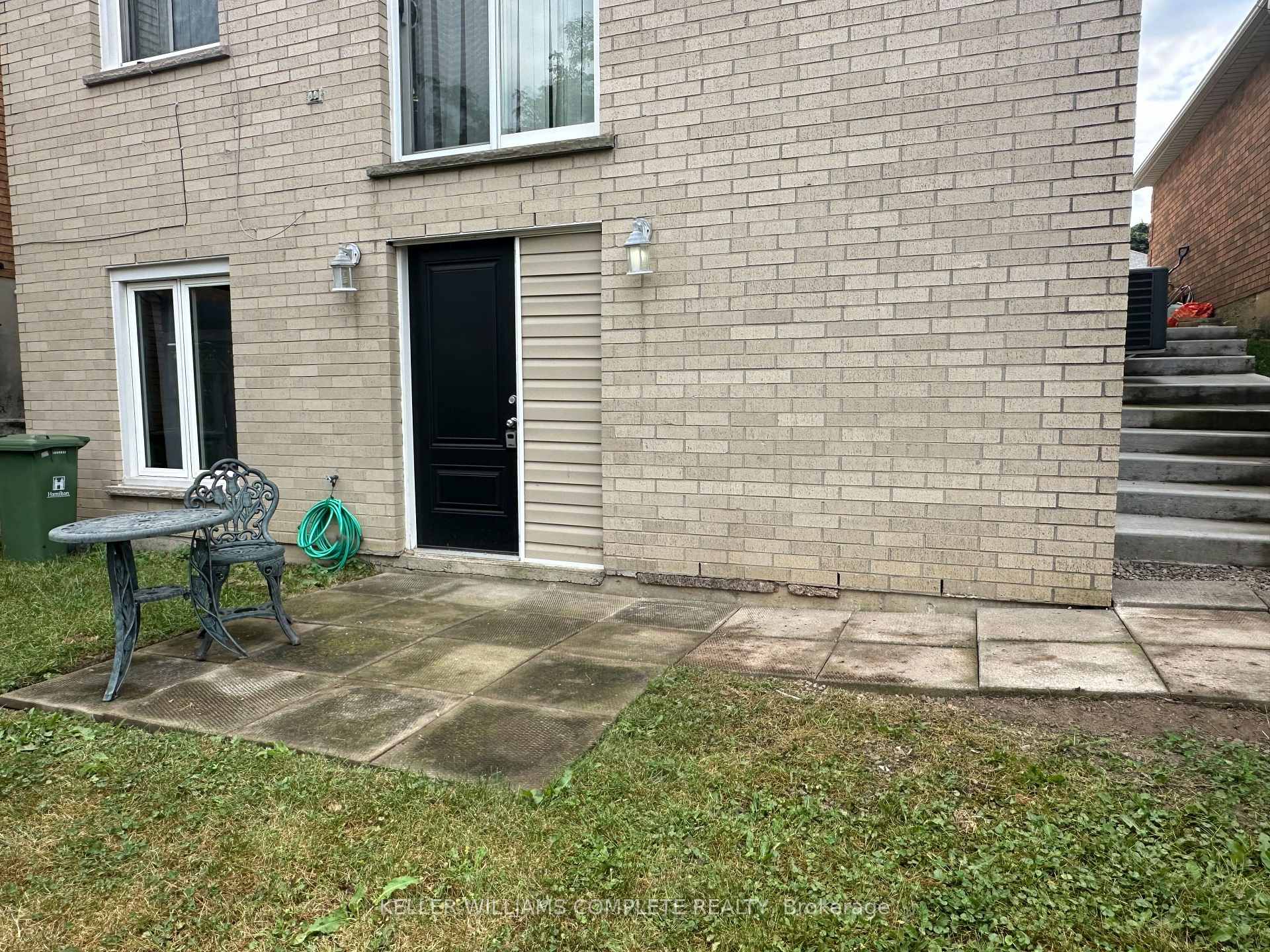 Photo 9 of Unit B, 22 Amherst Circle, Hamilton, Butler — HOMEH